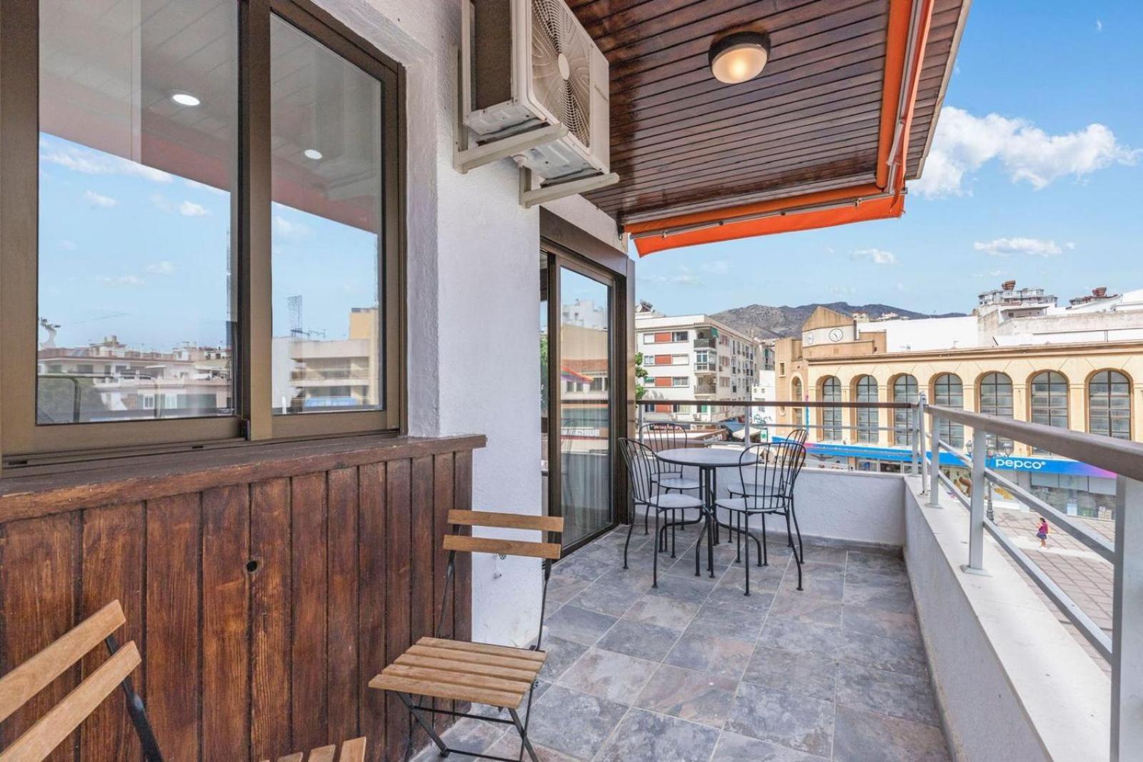 Nogalera Rainbow 2-Bedroom Apartment, Pool And Parking By Namaste Elite Torremolinos Exterior foto