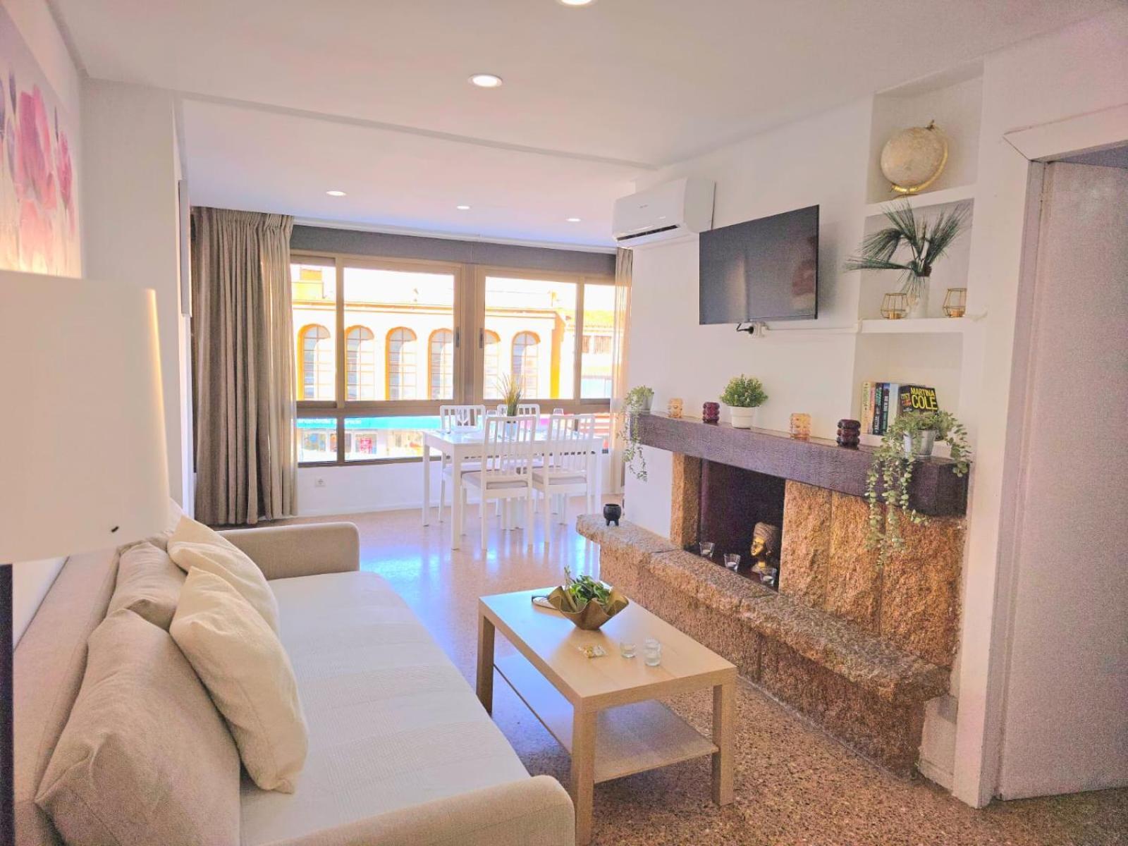 Nogalera Rainbow 2-Bedroom Apartment, Pool And Parking By Namaste Elite Torremolinos Exterior foto