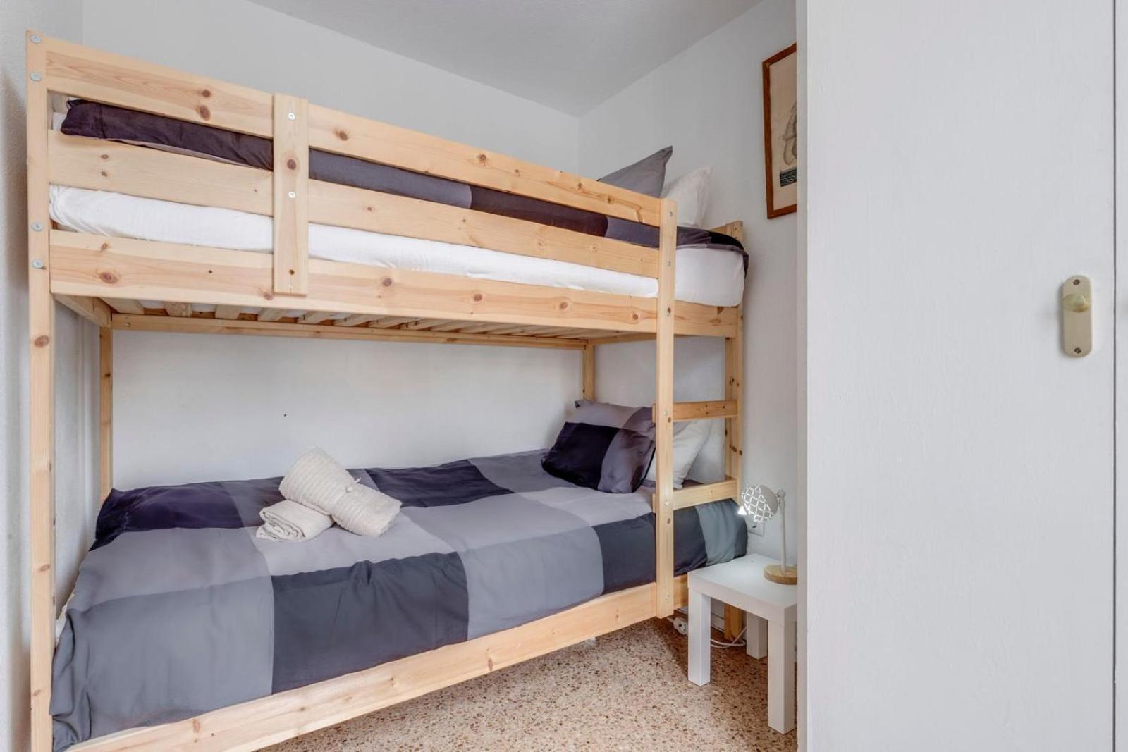 Nogalera Rainbow 2-Bedroom Apartment, Pool And Parking By Namaste Elite Torremolinos Exterior foto