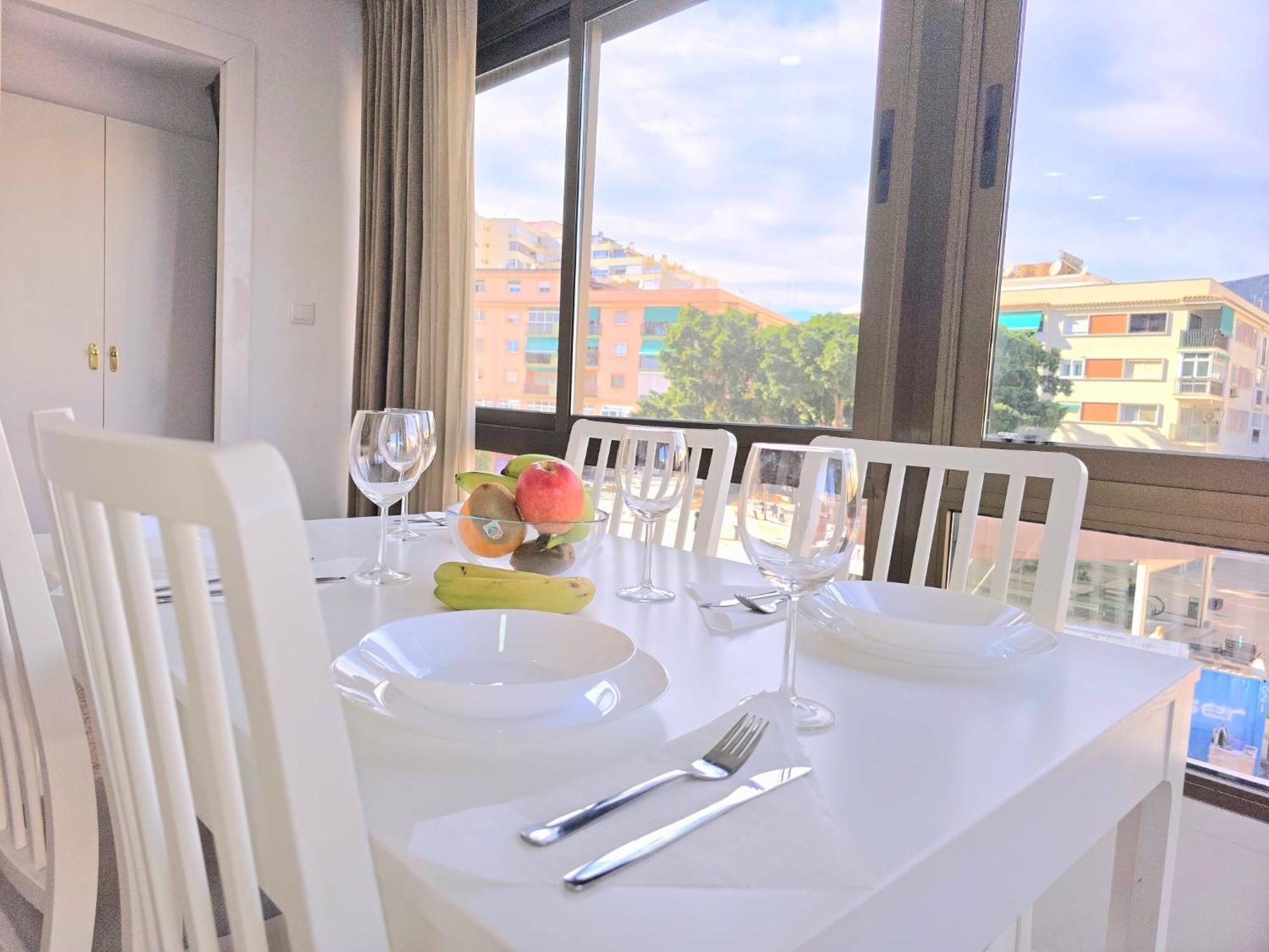 Nogalera Rainbow 2-Bedroom Apartment, Pool And Parking By Namaste Elite Torremolinos Exterior foto